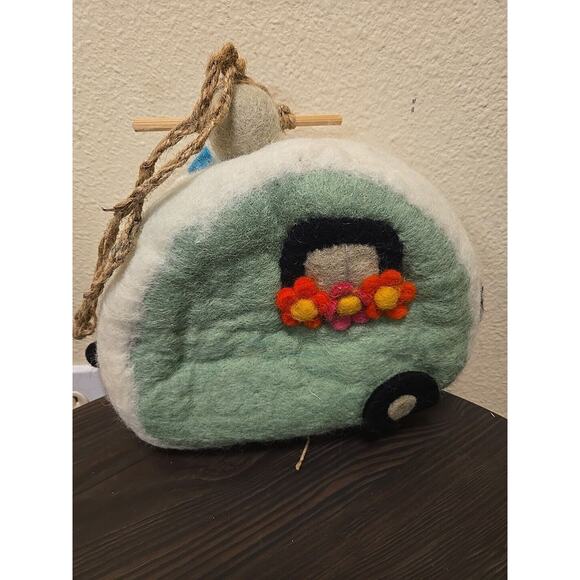 Wild Woolies Felt Retro Camper Birdhouse Garden Decor - Handmade Fair Trade 9x7 - Picture 6 of 6